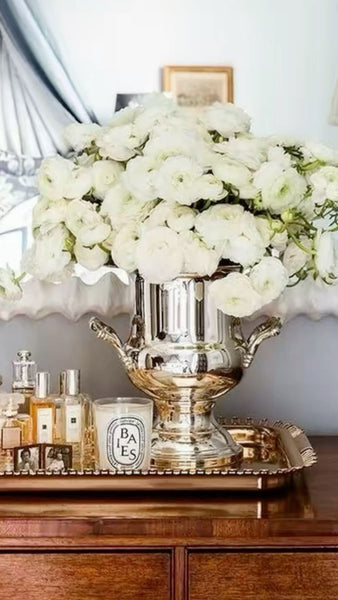 Chic Girl Vanity Essentials